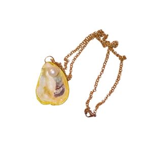 Gold Pearl Pendant Necklace
